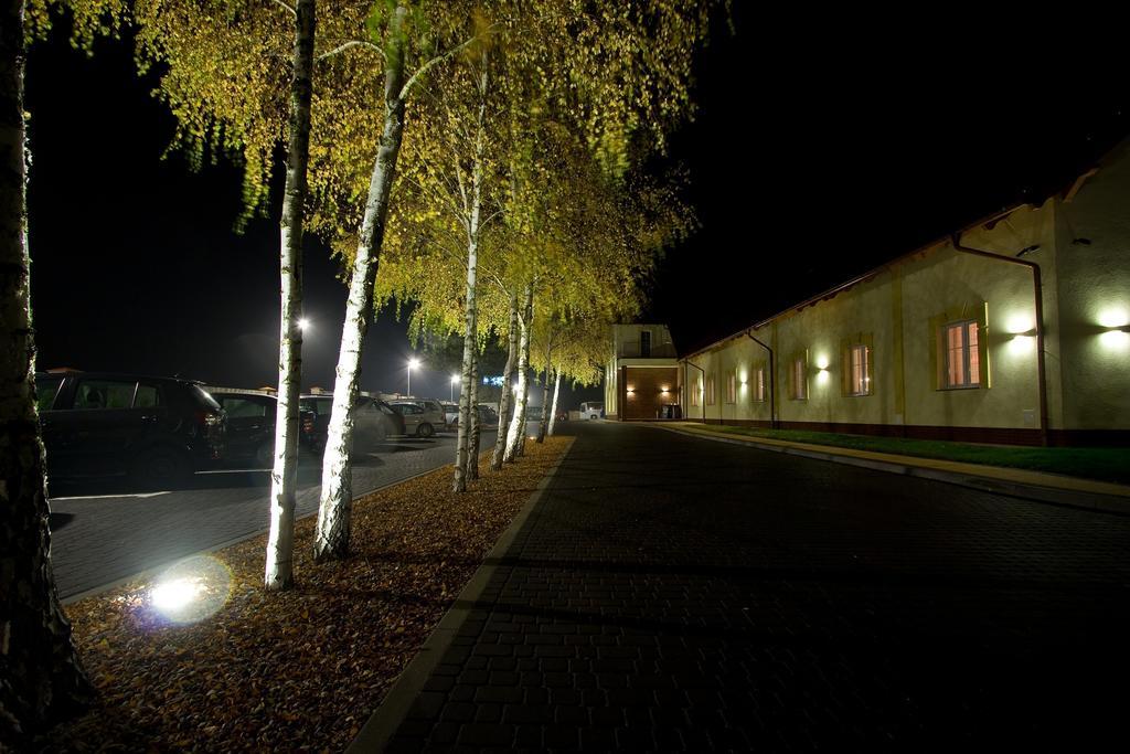 Hotel Marusza กรูจอนตส์ ภายนอก รูปภาพ