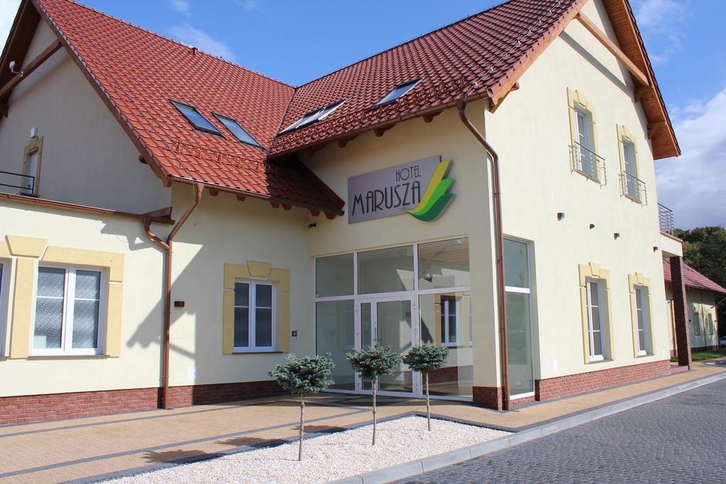 Hotel Marusza กรูจอนตส์ ภายนอก รูปภาพ